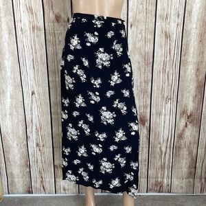 San Michelle Bay Black/White Floral Maxi Skirt Small